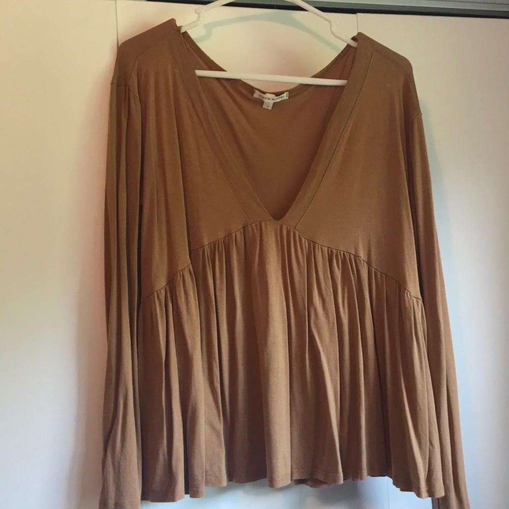 Stevie Hender Top